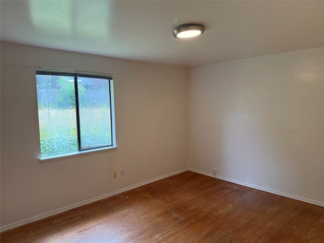 15109 SE Newport Way, Bellevue, WA 98006