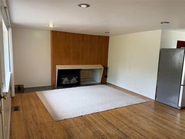 15109 SE Newport Way, Bellevue, WA 98006