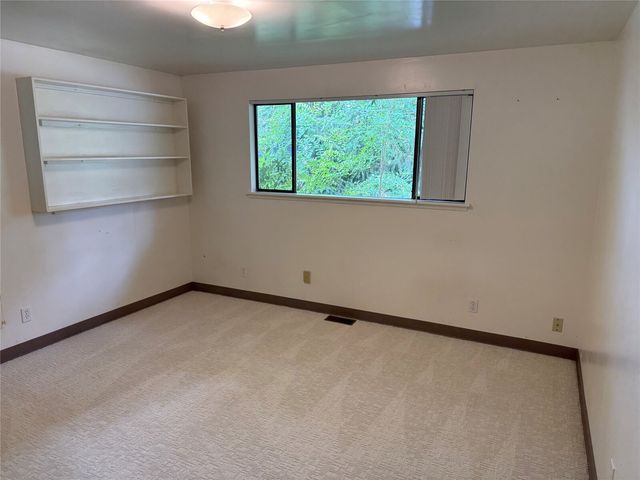 15109 SE Newport Way, Bellevue, WA 98006