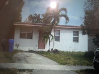 3751 SW 46th Avenue, West Park, FL 33023