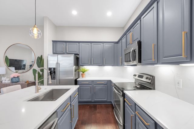 2100 N Fithugh Avenue K, Dallas, TX 75204