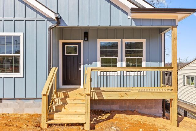 907 N Chamberlain Avenue, Chattanooga, TN 37406