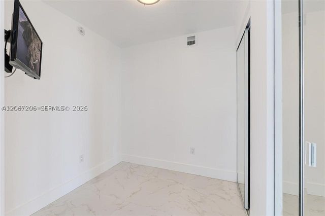 5701 Collins Ave 1611, Miami Beach, FL 33140