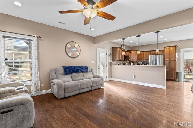 511 S A Street, Farmington, MO 63640