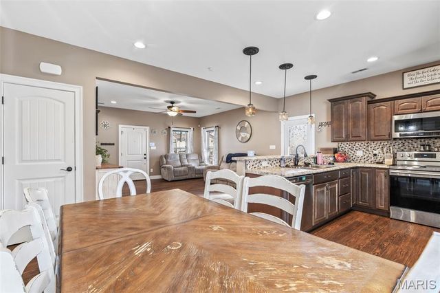 511 S A Street, Farmington, MO 63640