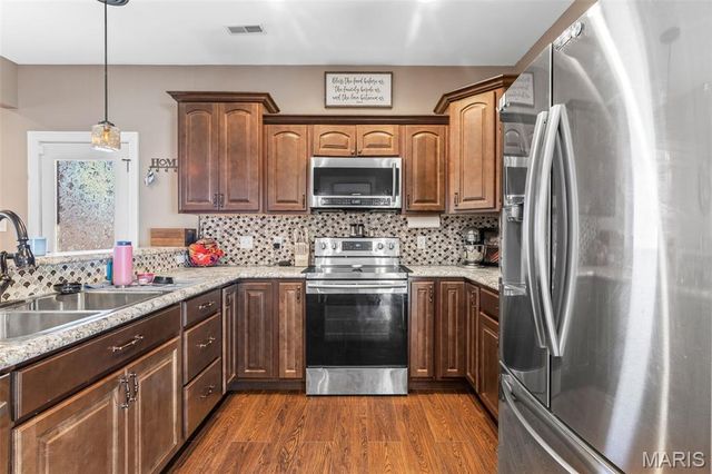 511 S A Street, Farmington, MO 63640