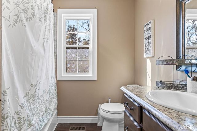 511 S A Street, Farmington, MO 63640