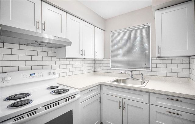 5991 FAIRFIELD AVENUE S, St Petersburg, FL 33707