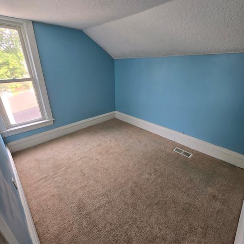 1025 Mclean Avenue, Saint Paul, MN 55106