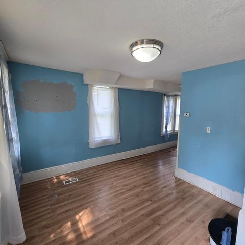 1025 Mclean Avenue, Saint Paul, MN 55106