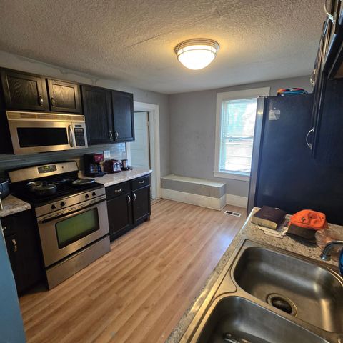 1025 Mclean Avenue, Saint Paul, MN 55106