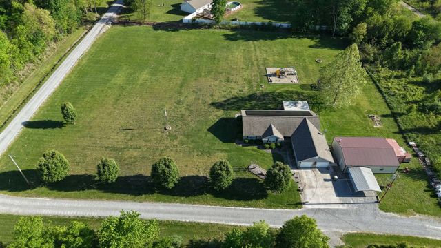 14669 Gossett Road, West Frankfort, IL 62896