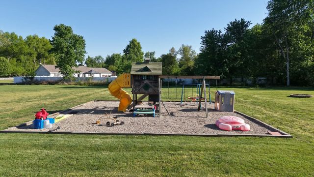 14669 Gossett Road, West Frankfort, IL 62896
