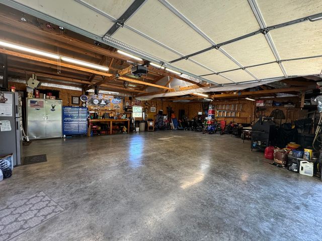 14669 Gossett Road, West Frankfort, IL 62896