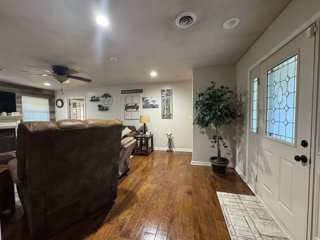 14669 Gossett Road, West Frankfort, IL 62896