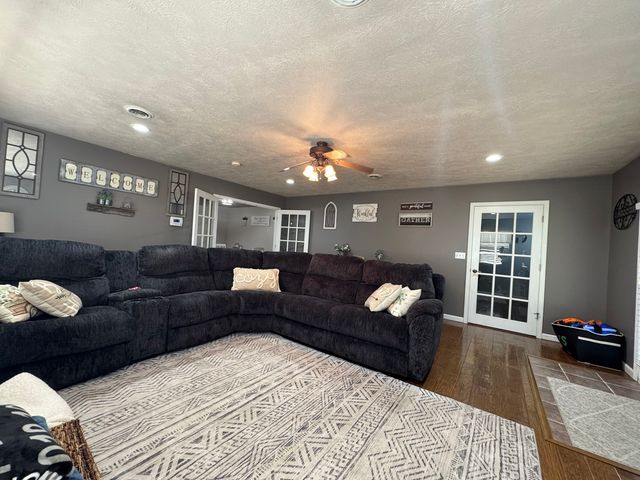 14669 Gossett Road, West Frankfort, IL 62896