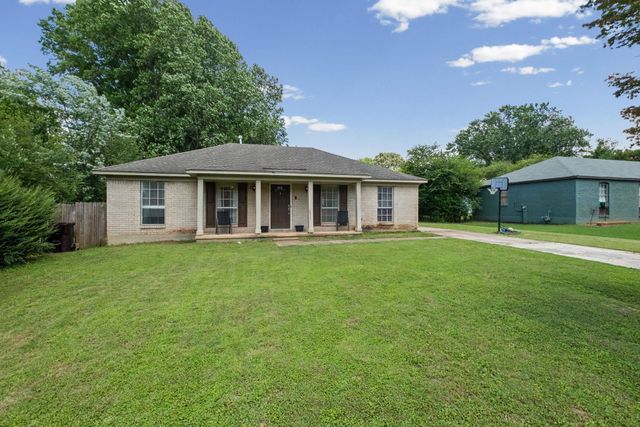 902 QUAIL CHASE LN, Collierville, TN 38017