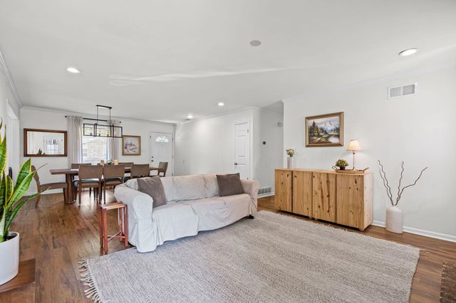 902 QUAIL CHASE LN, Collierville, TN 38017