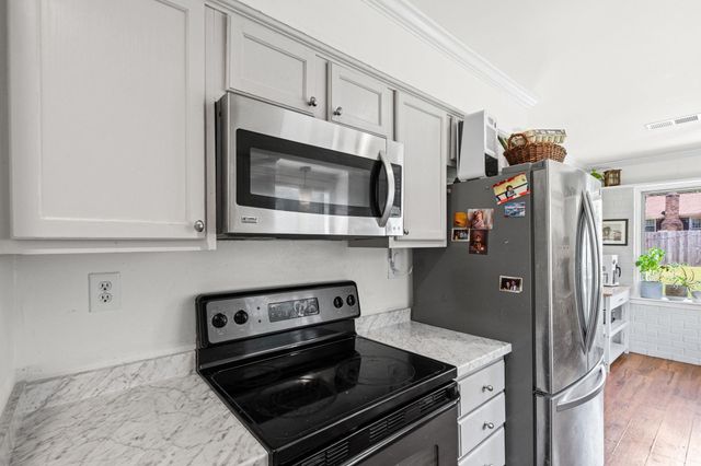 902 QUAIL CHASE LN, Collierville, TN 38017