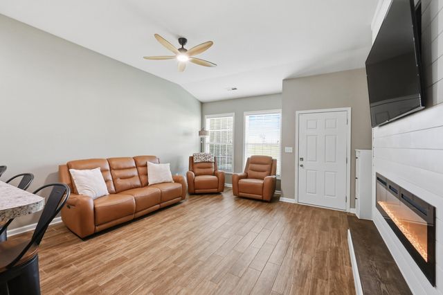 178 Falmouth Drive, Georgetown, KY 40324