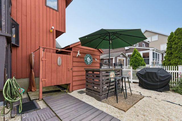 915 Meadow Lark Drive, Lanoka Harbor, NJ 08734