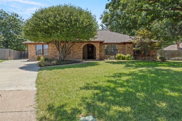 4812 Arabian Court, Arlington, TX 76017