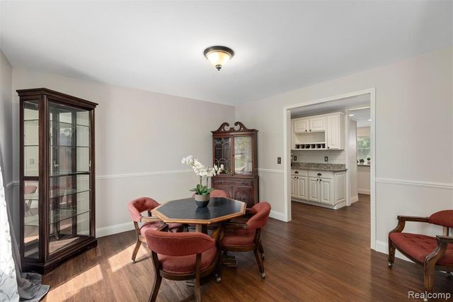 757 Foxhall Road, Bloomfield Hills, MI 48304