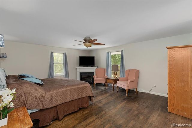 757 Foxhall Road, Bloomfield Hills, MI 48304