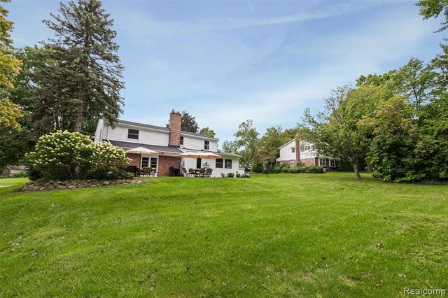 757 Foxhall Road, Bloomfield Hills, MI 48304