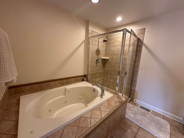 122 E KNIGHTON Place, Elmhurst, IL 60126