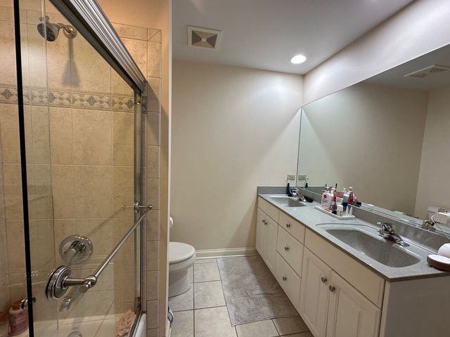 122 E KNIGHTON Place, Elmhurst, IL 60126