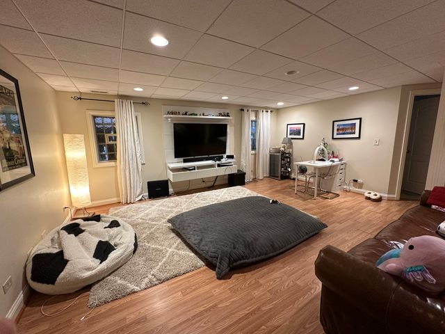 122 E KNIGHTON Place, Elmhurst, IL 60126