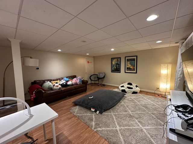 122 E KNIGHTON Place, Elmhurst, IL 60126