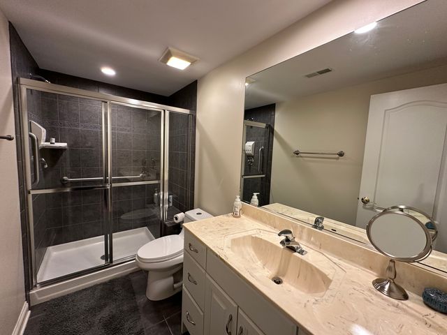 122 E KNIGHTON Place, Elmhurst, IL 60126