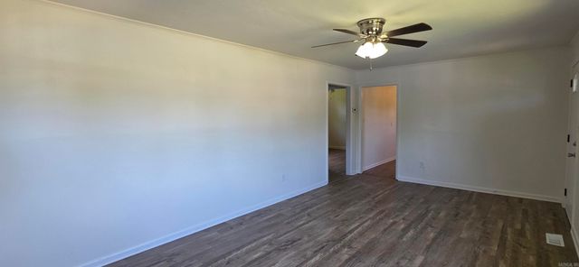 607 N 10th St, Paragould, AR 72450
