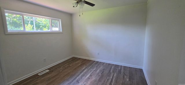 607 N 10th St, Paragould, AR 72450