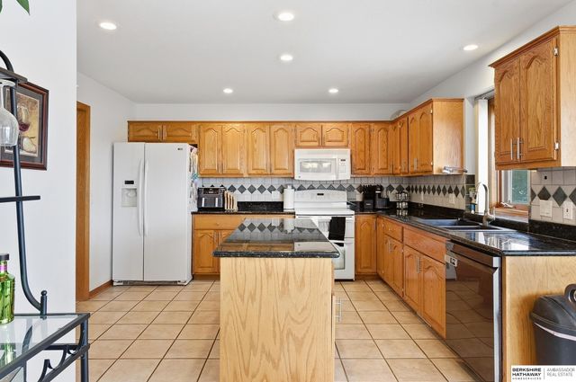 111 Shoreline Drive, Carter Lake, IA 51510