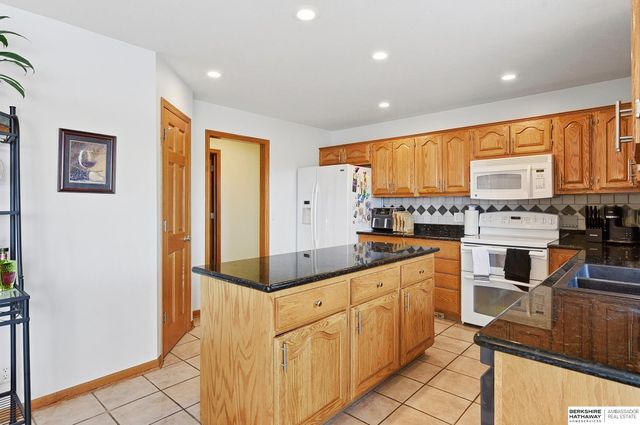 111 Shoreline Drive, Carter Lake, IA 51510