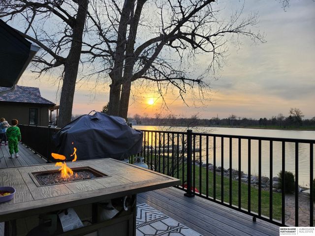 111 Shoreline Drive, Carter Lake, IA 51510