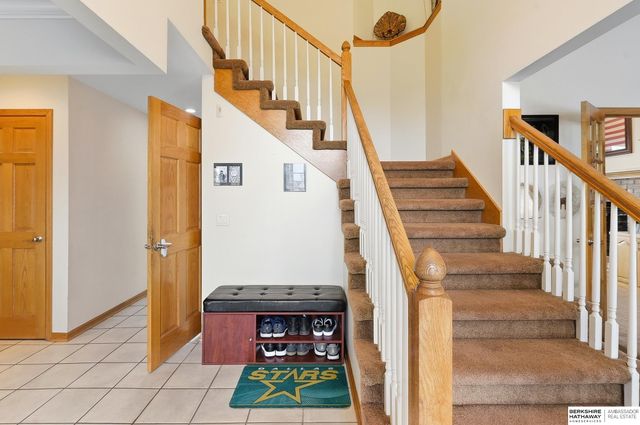 111 Shoreline Drive, Carter Lake, IA 51510