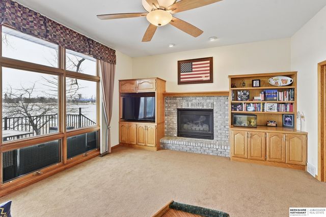 111 Shoreline Drive, Carter Lake, IA 51510