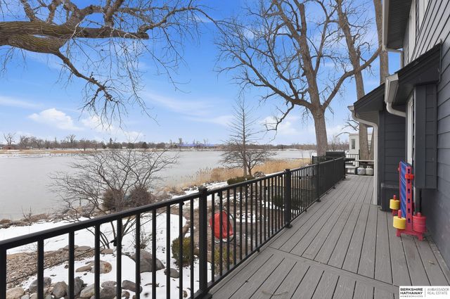 111 Shoreline Drive, Carter Lake, IA 51510