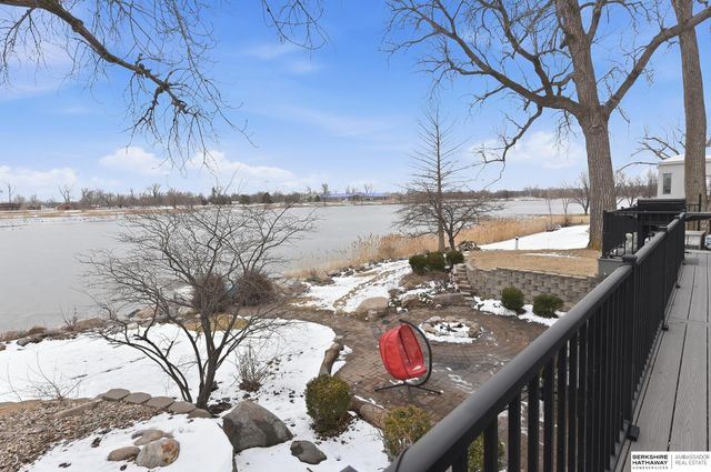 111 Shoreline Drive, Carter Lake, IA 51510