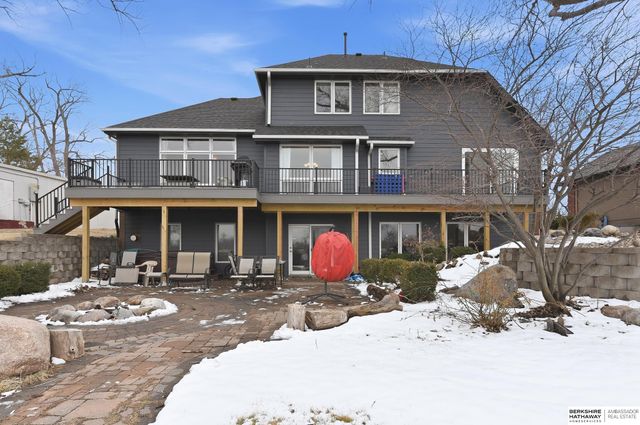 111 Shoreline Drive, Carter Lake, IA 51510