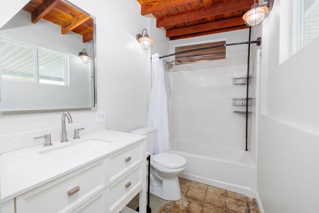 10860 Juniper Avenue, Morongo Valley, CA 92256