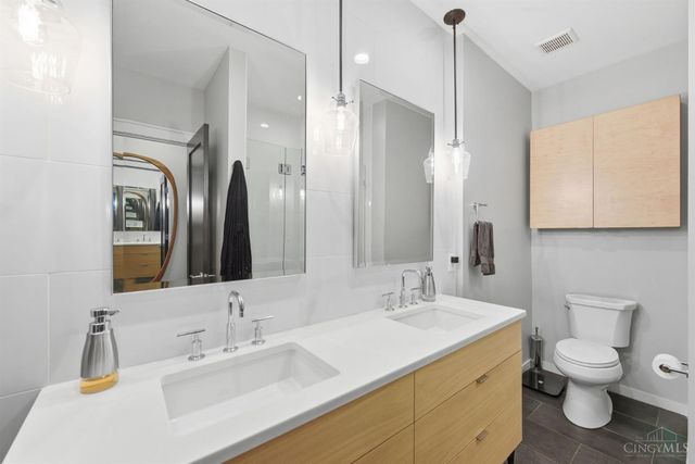 131 W Fifteenth Street, Cincinnati, OH 45202
