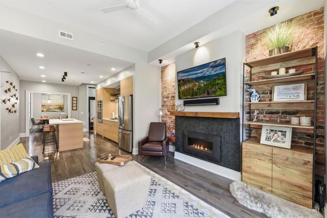 131 W Fifteenth Street, Cincinnati, OH 45202