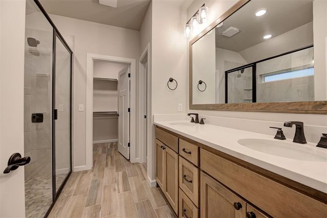 1024 Harmony Drive, Edmond, OK 73034