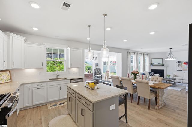 652 Sunwater Drive, Duncan, SC 29334