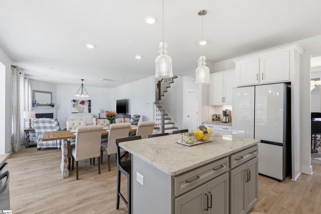 652 Sunwater Drive, Duncan, SC 29334